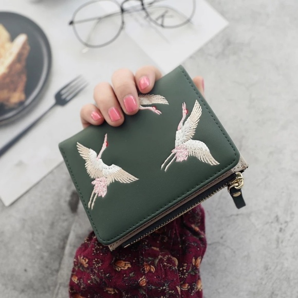 Beautiful Mini Vegan Leather Wallet Flamingo Green - Picture 3 of 7